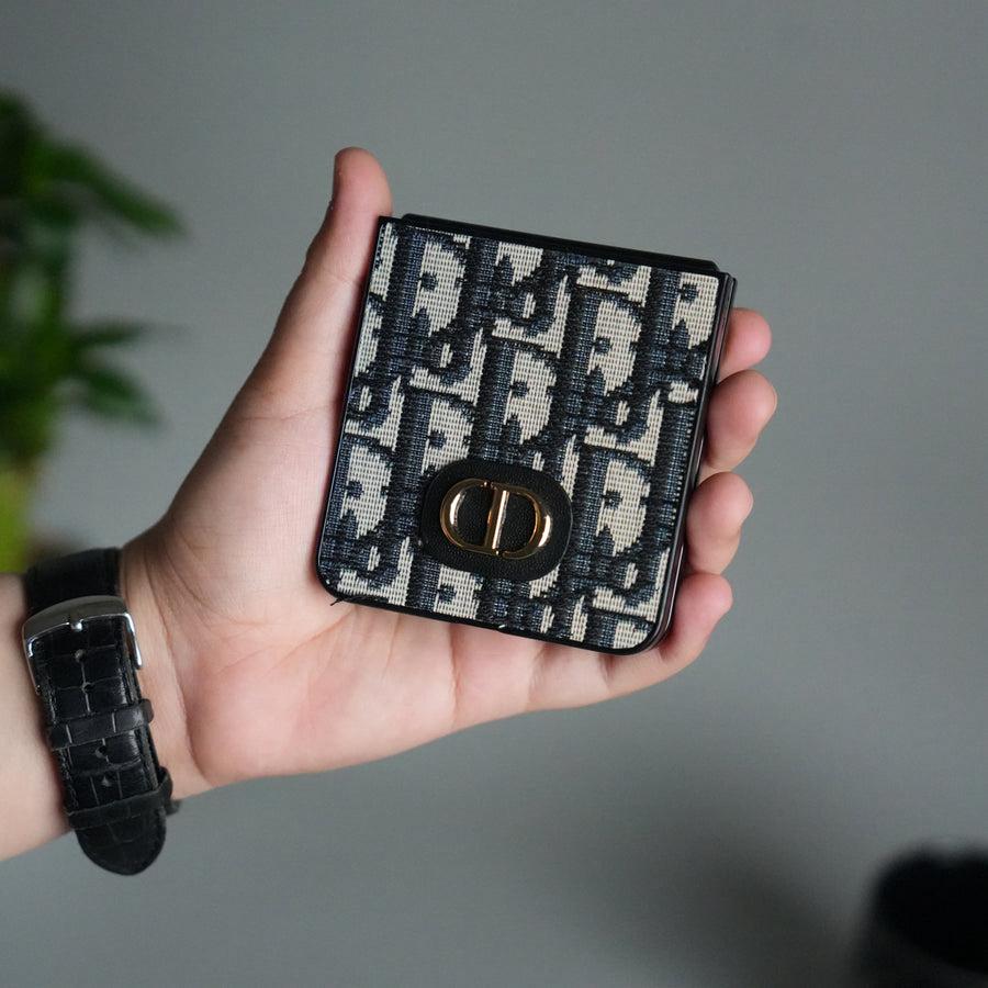 Luxury Woven Pattern Case